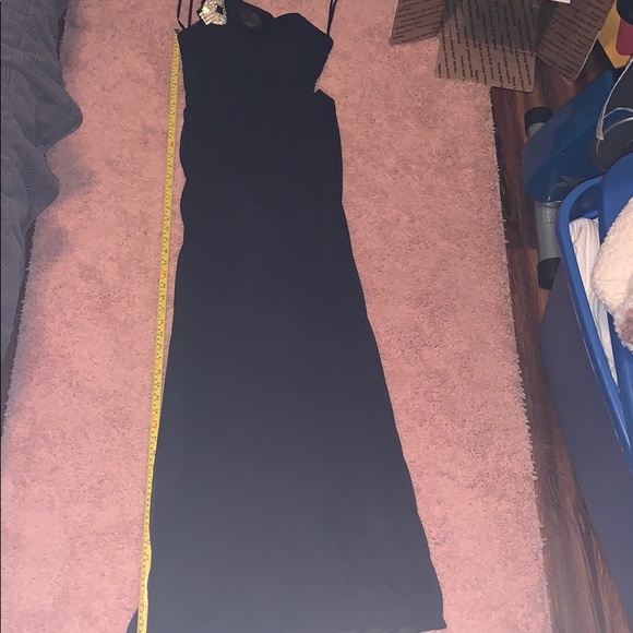 Dress - Picture 8 of 8